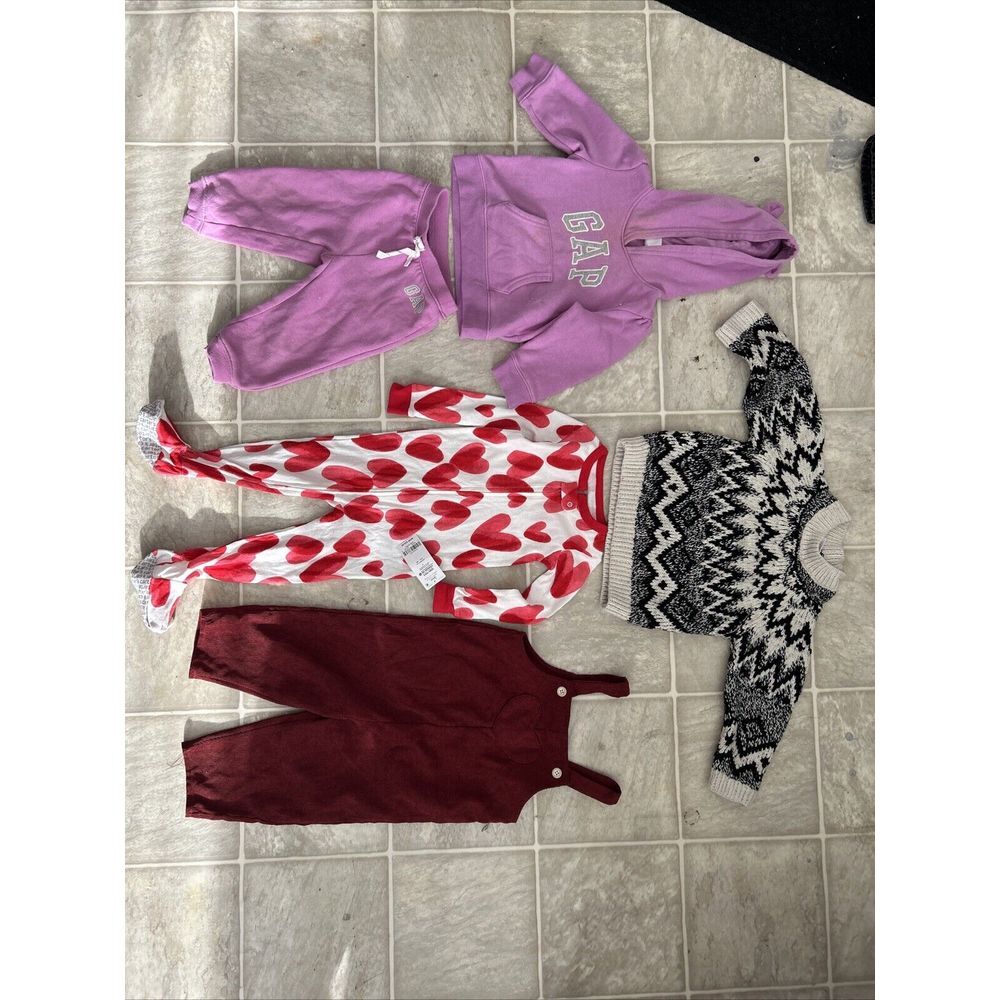 Girls Lot Bundle Size 18-24 Months -hoodie Sweatpants Combo & Pjs‎